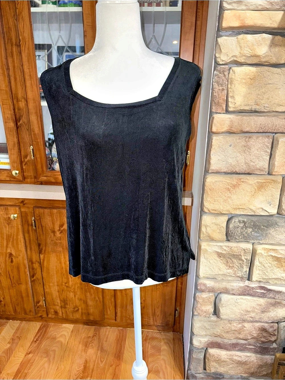 Chico's Travelers Square  Neck Sleeveless Top Black Size 3 size X-Large EUC